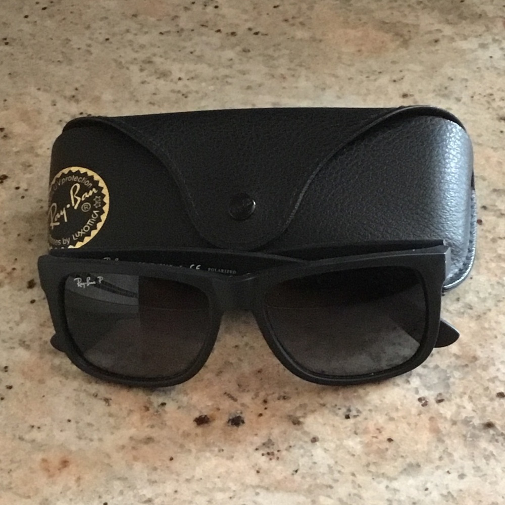 Ray Ban Polarized Justin Black Sunglasses RB4165